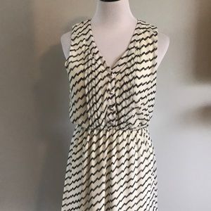 Pretty black and white chiffon dress